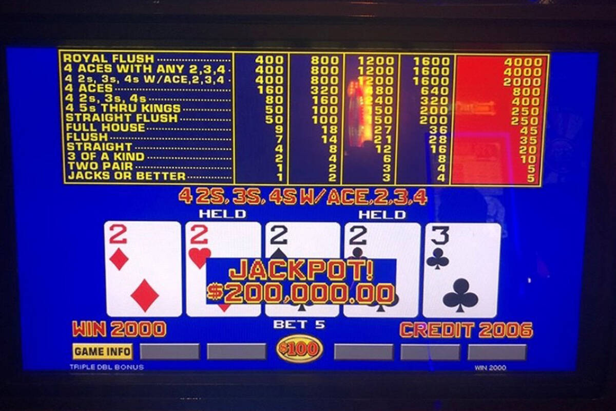 Deuces Wild 100 HÃ¥nds Video Poker Skjermbilde