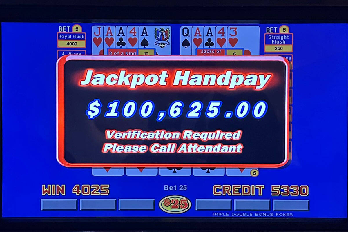 Video Poker Bonus Doppia Mano Singola Schermata